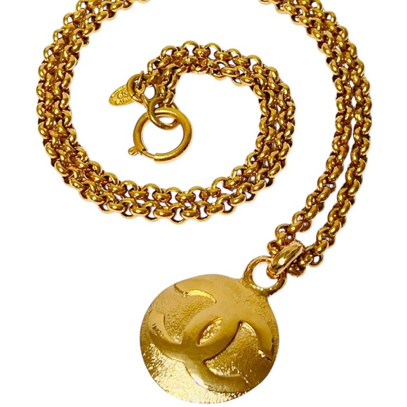 CHANEL CC Necklace - Picture 1 of 9